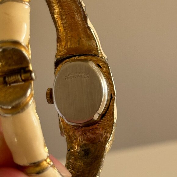 Pilgrim Hidden Dial Watch Women 23mm Gold Tone 17 Jewels Bracelet - Picture 6 of 8